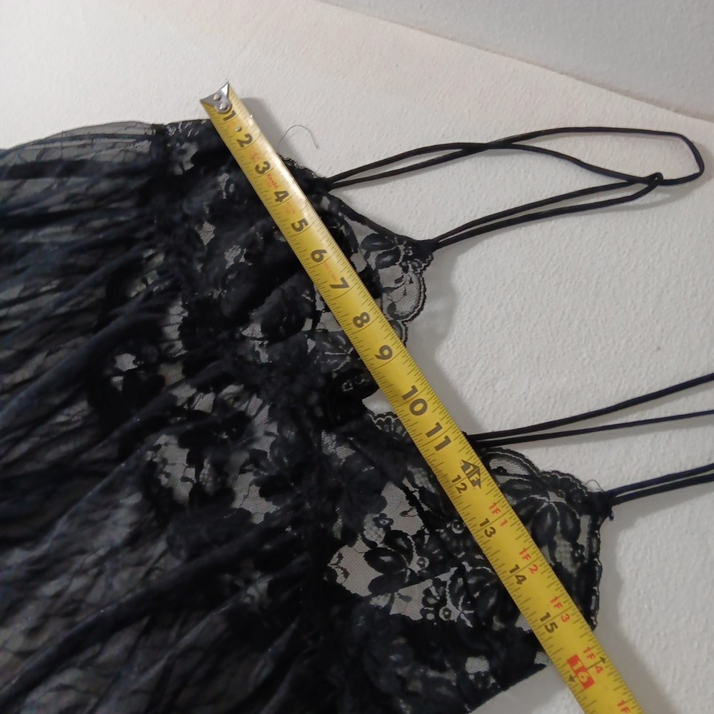 VINTAGE GOWN Negligee Medium BLACK‎ SHEER 100% NYLON LACE VAL MODE NICE SWEEP - Picture 10 of 12
